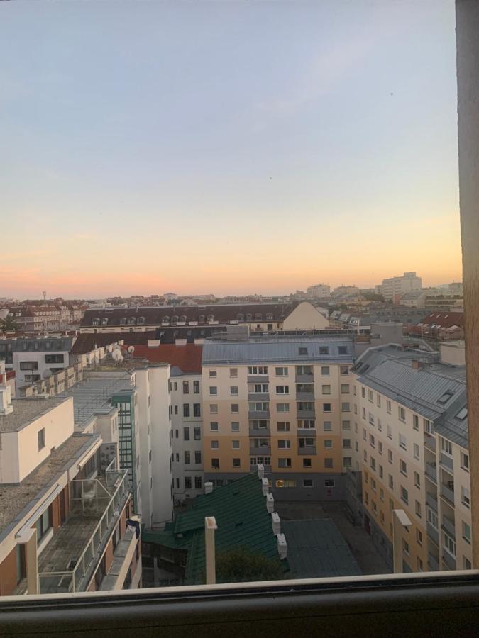 Sehr Schone 1 In Favoriten * Wien