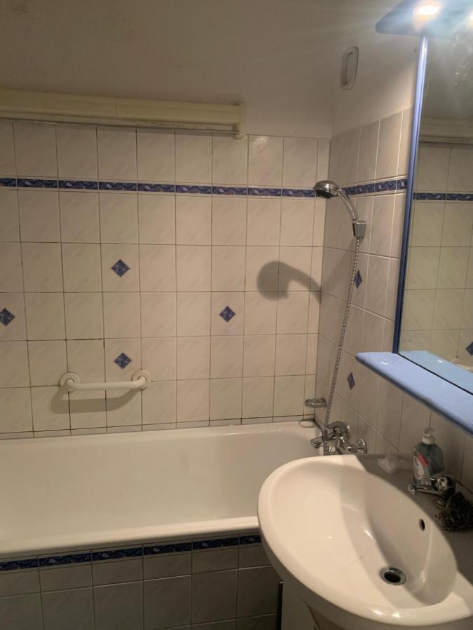 Sehr Schone 1 In Favoriten * Wien